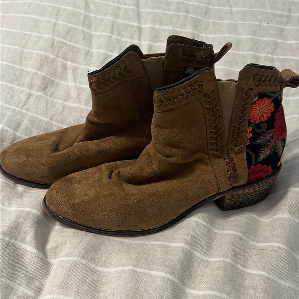 Embroidered Tan Ankle Boots